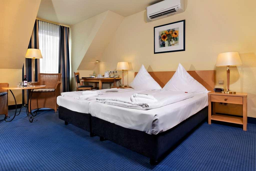 Отель Tryp By Wyndham Luebeck Aquamarin Номер фото
